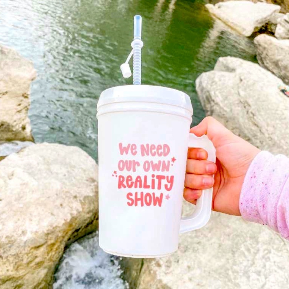 💖NWT “WE NEED OUR OWN REALITY SHOW” THERMOS JUG!